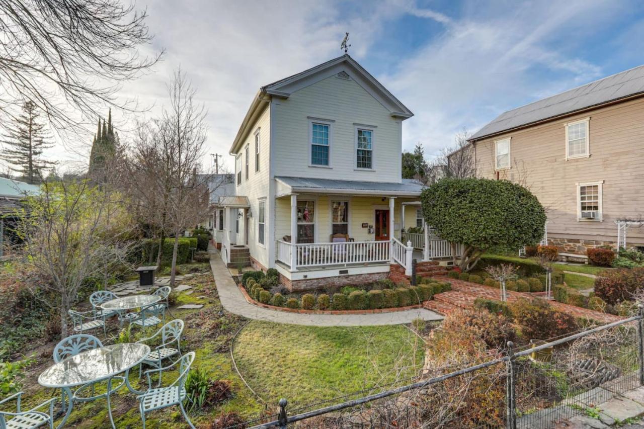 Romantic Victorian Getaway The Fox Hotel Sutter Creek Exterior photo